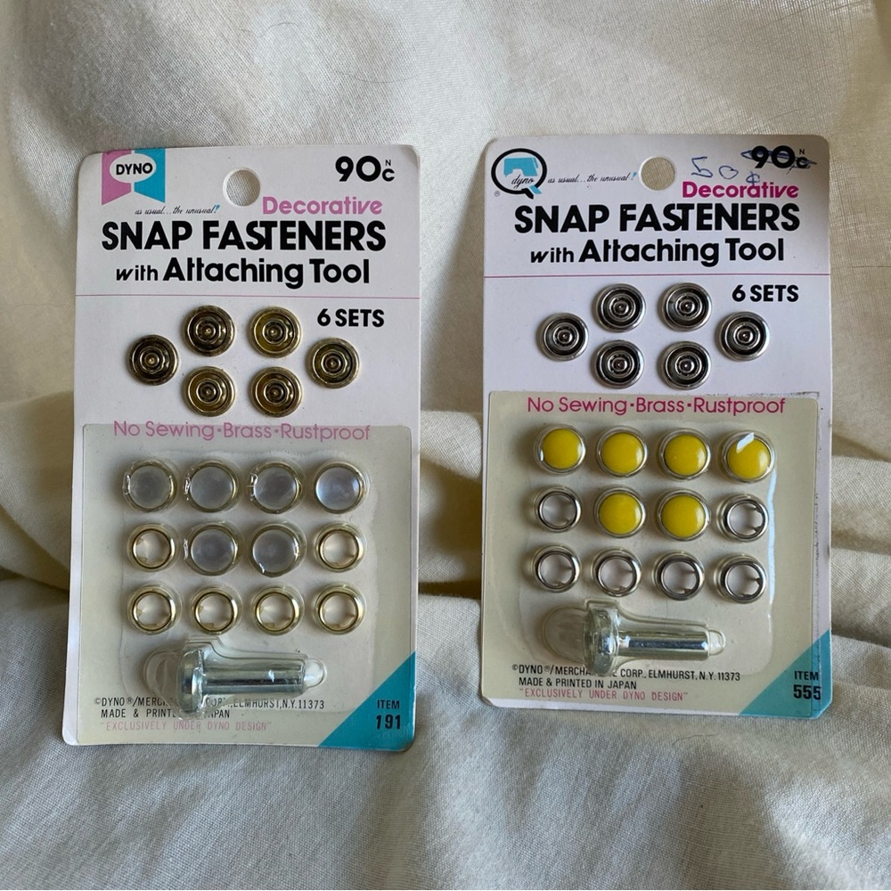 VTG Lot of 2 Dyno Decorative Snap Fasteners & Attaching Tool~ Yellow, Flat Pearl